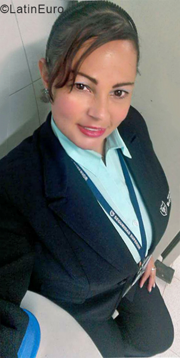 Date this beautiful Colombia girl Claudia from Bogota CO24360