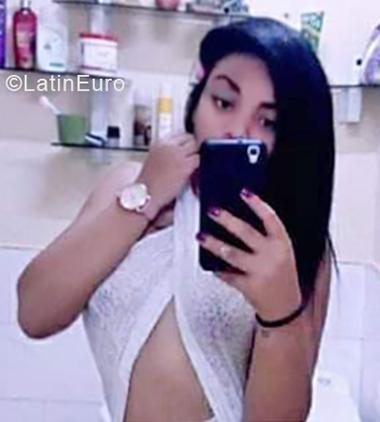 Date this georgeous Cuba girl Jennifer from Santa Clara CU394