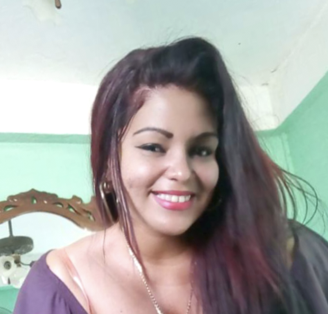 Date this sultry Cuba girl Yanis from Havana CU401