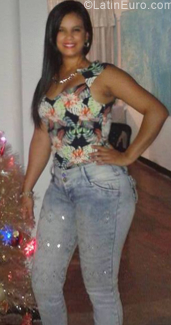 Date this sultry Colombia girl Katherine from Cali CO24417