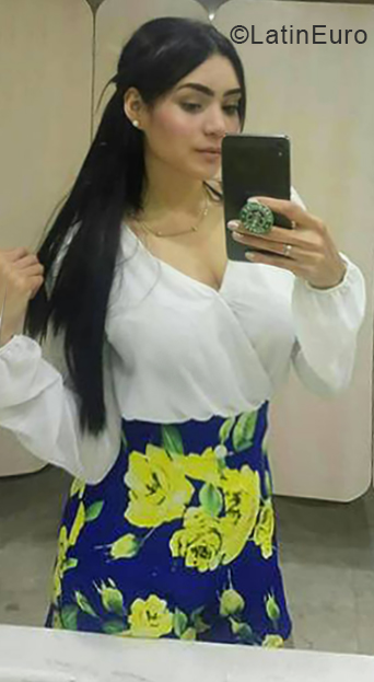 Date this nice looking Venezuela girl Karol from Puerto La Cruz VE1934