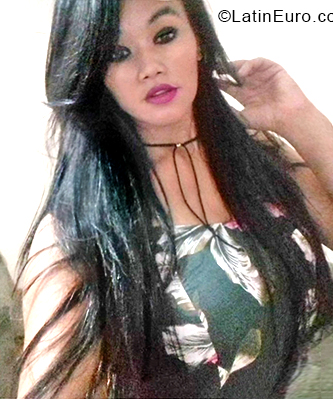 Date this good-looking Brazil girl Indiraityy from Salvador BR10692