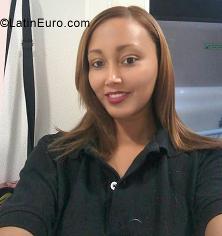 Date this exotic Dominican Republic girl Mery from Santo Domingo DO33333