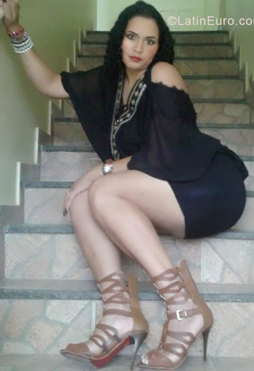 Date this gorgeous Brazil girl Luciene from Aimorés BR10713