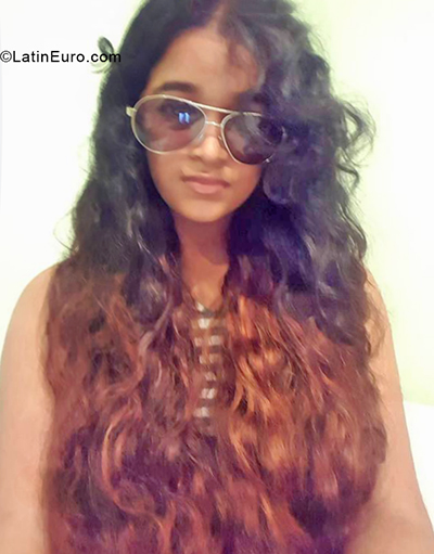 Date this beautiful Dominican Republic girl Katherine from Santo Domingo DO33406