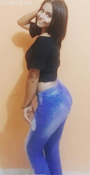 Date this stunning Venezuela girl Isabella from Maturin VE1979
