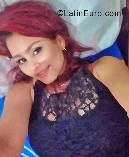 Date this tall Colombia girl Jennifer from Barranquilla CO24585