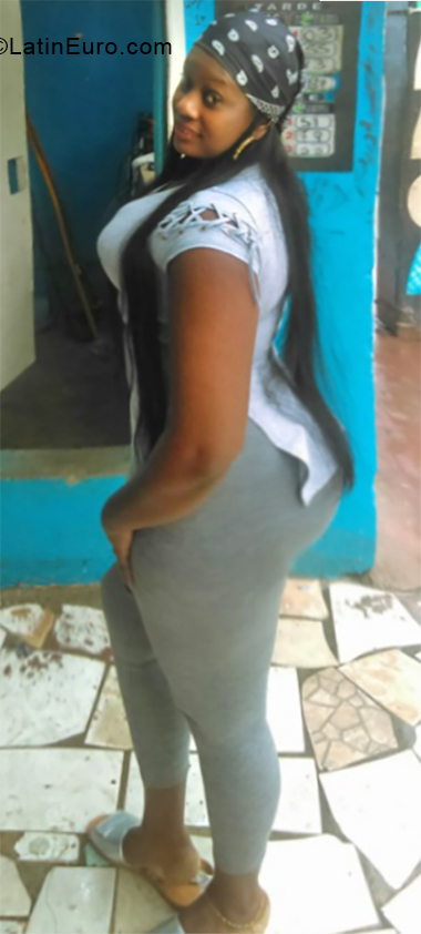 Date this foxy Dominican Republic girl La_morena from Santo Domingo DO33503