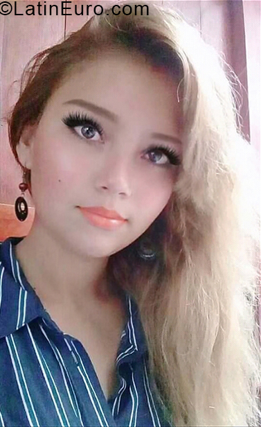 Date this sensual Peru girl Ema from Trujillo PE1318