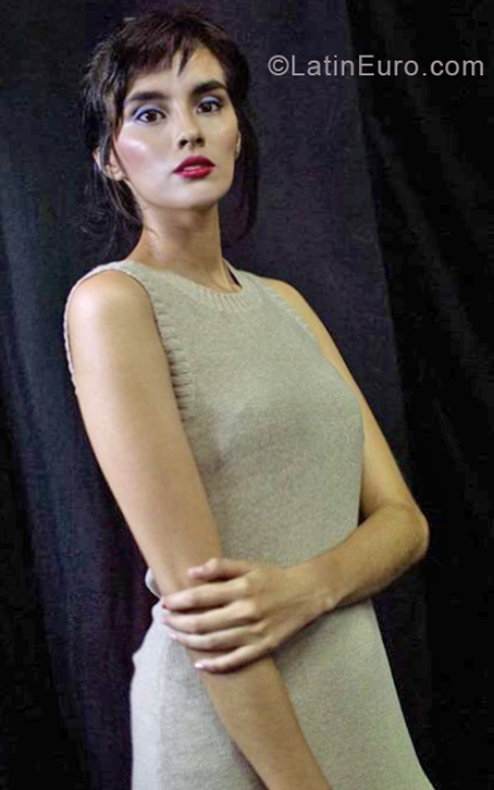 Date this georgeous Colombia girl Viviama from Barranquilla CO26112