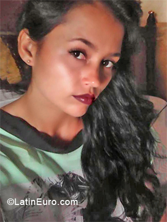 Date this delightful Cuba girl Chinyta from Cuba CU439
