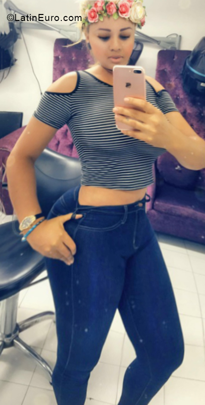 Date this delightful Dominican Republic girl Marlenny from Santo Domingo DO33553