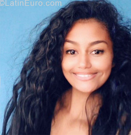 Date this hot Venezuela girl Roraima from Maracay VE2025