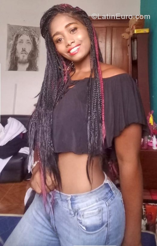 Date this attractive Colombia girl Pilie from Pasto CO27589