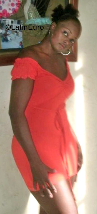 Date this attractive Colombia girl Solany from Cali CO24711