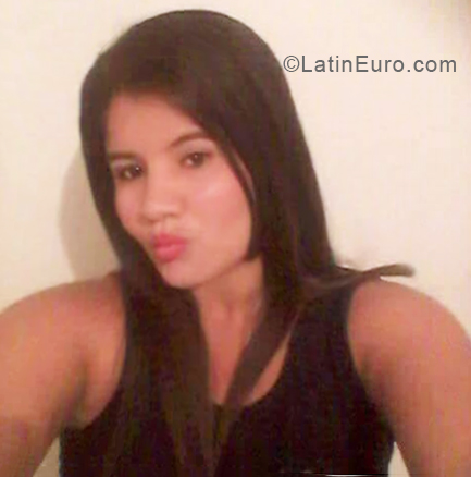 Date this beautiful Venezuela girl Mislanyis from Maracaibo VE2058