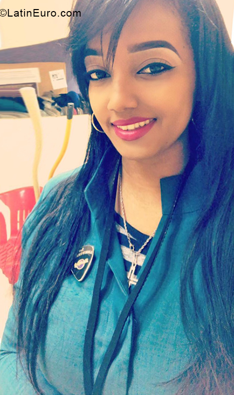 Date this hot Dominican Republic girl Yojeni from La Romana DO33690