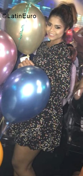 Date this foxy Dominican Republic girl Yicauri from Santo Domingo DO33718