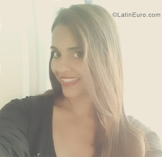 Date this good-looking Dominican Republic girl Jaz from Santo Domingo DO34594