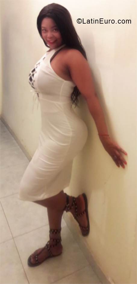 Date this young Spain girl Zayda from Cali CO24748
