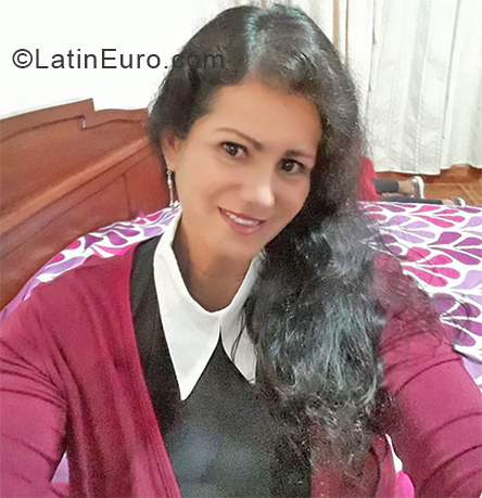 Date this funny Colombia girl Mercy from Popayan CO24765