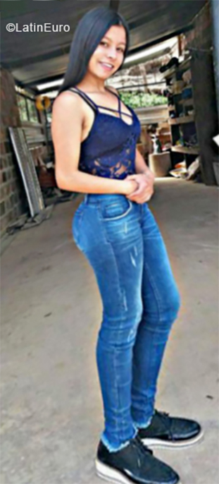 Date this sensual Colombia girl Tatiana ordoez from Cali CO24781