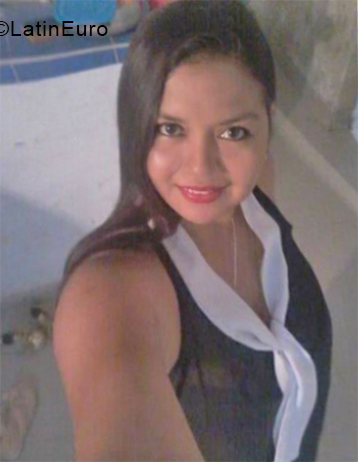 Date this hot Colombia girl Erika from Cartagena CO24828