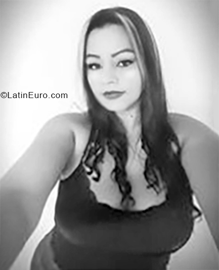 Date this sensual Colombia girl Girlie from Medellin CO24893