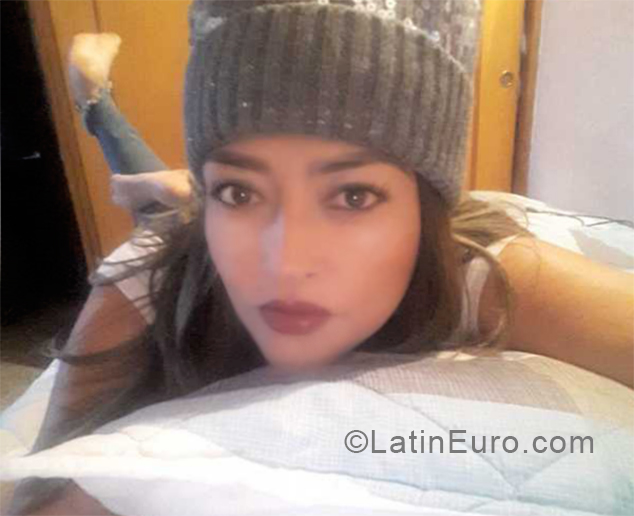Date this sensual Colombia girl Mariluz montoya from Medellin CO24897