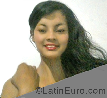 Date this nice looking Colombia girl Liz from Medellin CO24976