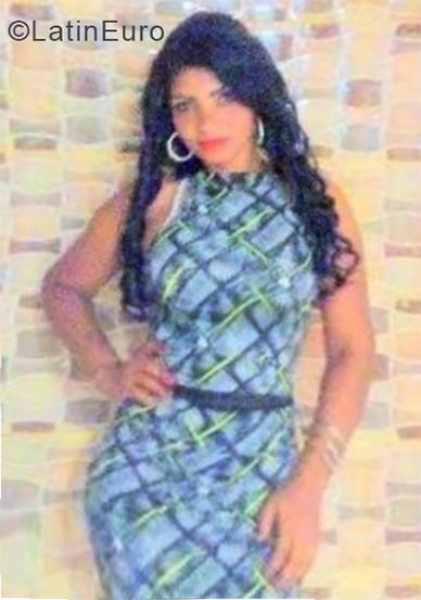 Date this gorgeous Dominican Republic girl Ana from Santiago DO34968