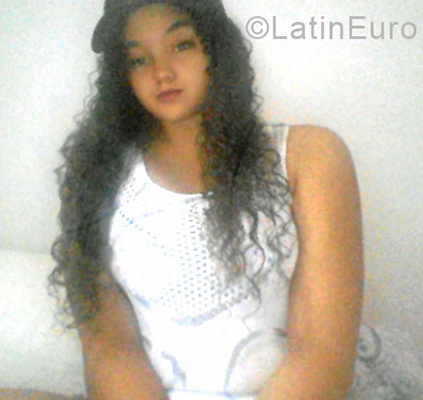 Date this nice looking Brazil girl Ingrid from Sao Paulo BR10784
