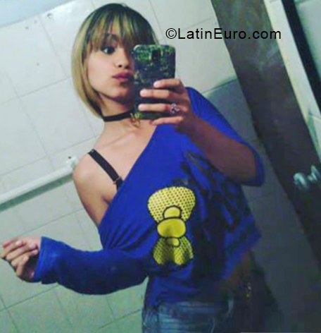 Date this attractive Colombia girl Nicol from Medellin CO25124