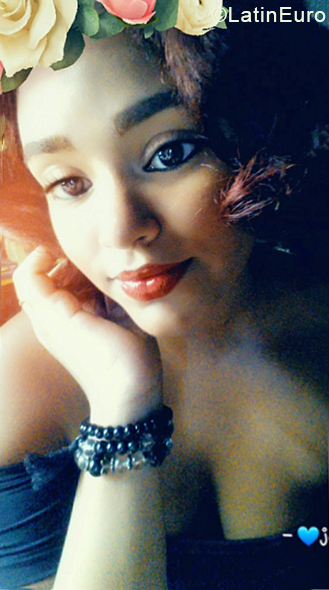 Date this beautiful Dominican Republic girl Jatna from Santo Domingo DO34384