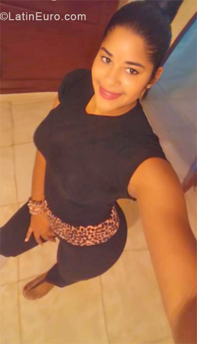 Date this voluptuous Dominican Republic girl Delfie from Puerto Plata DO34390