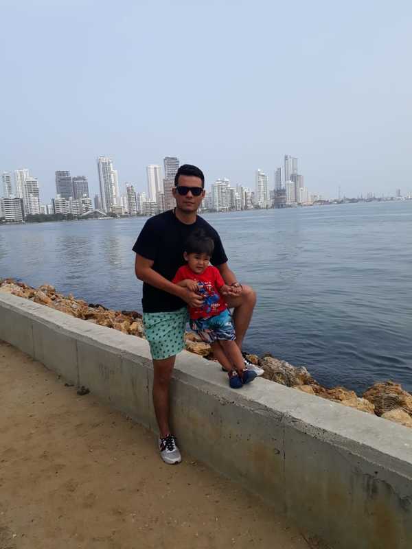 Date this gorgeous Colombia man Reynaldo from Bucaramanga CO25167