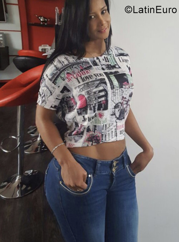 Date this passionate Colombia girl Johanna from Bogota CO25173