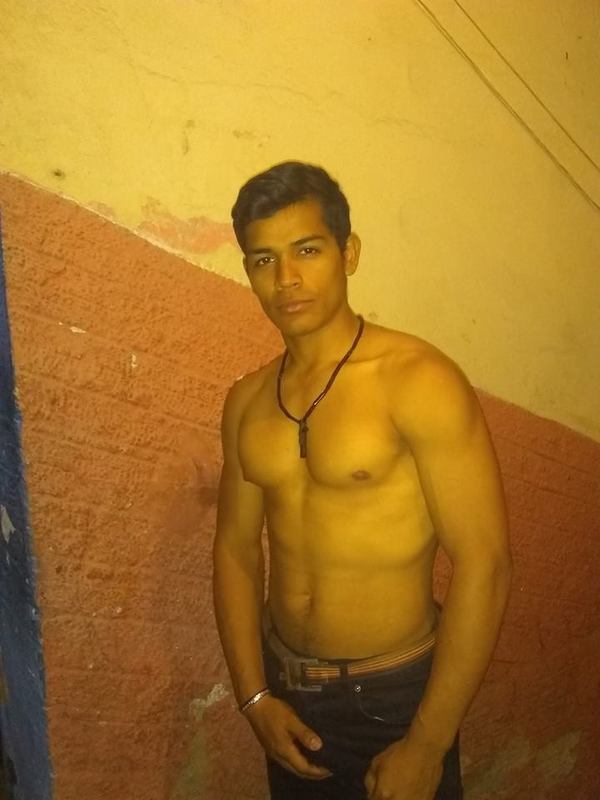 Date this athletic Venezuela man Jonathan from Caracas VE2273