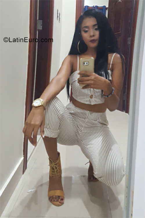 Date this hot Dominican Republic girl Hieliani from Puerto Plata DO34490