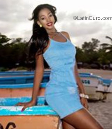Date this delightful Dominican Republic girl Sophie from Punta Cana DO34586