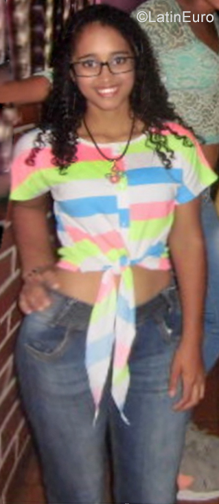 Date this athletic Venezuela girl Mairaby from Venezuela VE2313