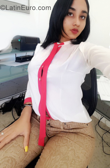 Date this exotic Dominican Republic girl Lenny from Santo Domingo DO34592