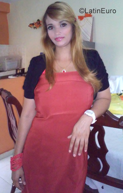 Date this young Dominican Republic girl Deruy from Santo Domingo Este DO34876