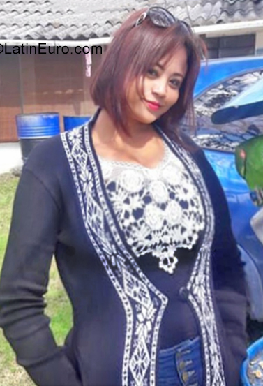 Date this beautiful Colombia girl Yoli from Medellin CO25456