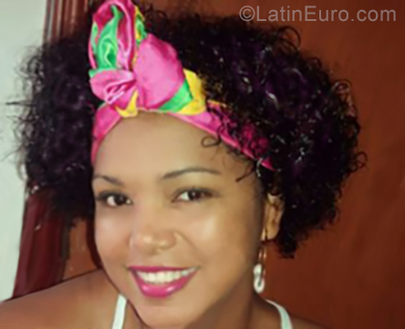 Date this delightful Colombia girl DILMA from Cartagena CO25491