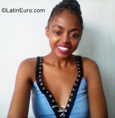 Date this stunning Brazil girl Gessica from Belo Horizonte BR10851