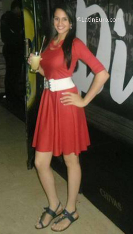Date this good-looking Venezuela girl Dagliaris from Caracas VE2485