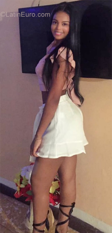 Date this cute Colombia girl Bri from Cali CO25603