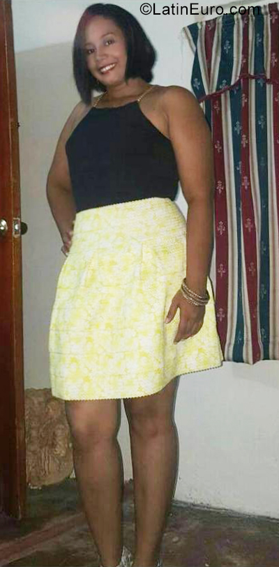 Date this pretty Colombia girl Liseth from Cartagena CO25630