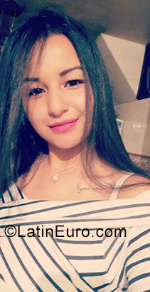 Date this pretty Colombia girl Daniela from Bogota CO25641